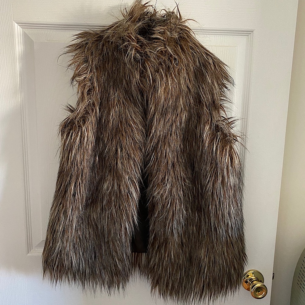 Vest by Kenar